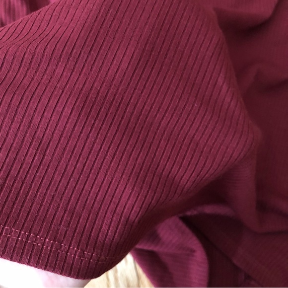 NWT Reitmans Mock Neck Top (Women’s size M) - Picture 3 of 7